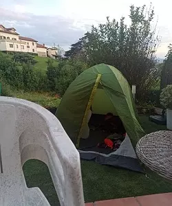 Schlafen im Zelt auf dem Camino de compostela